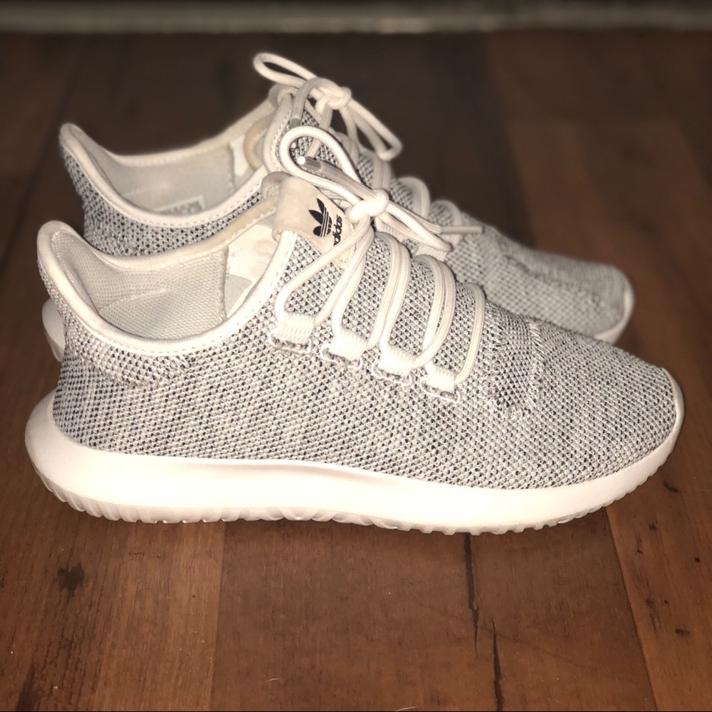 Adidas tubular (youth size)